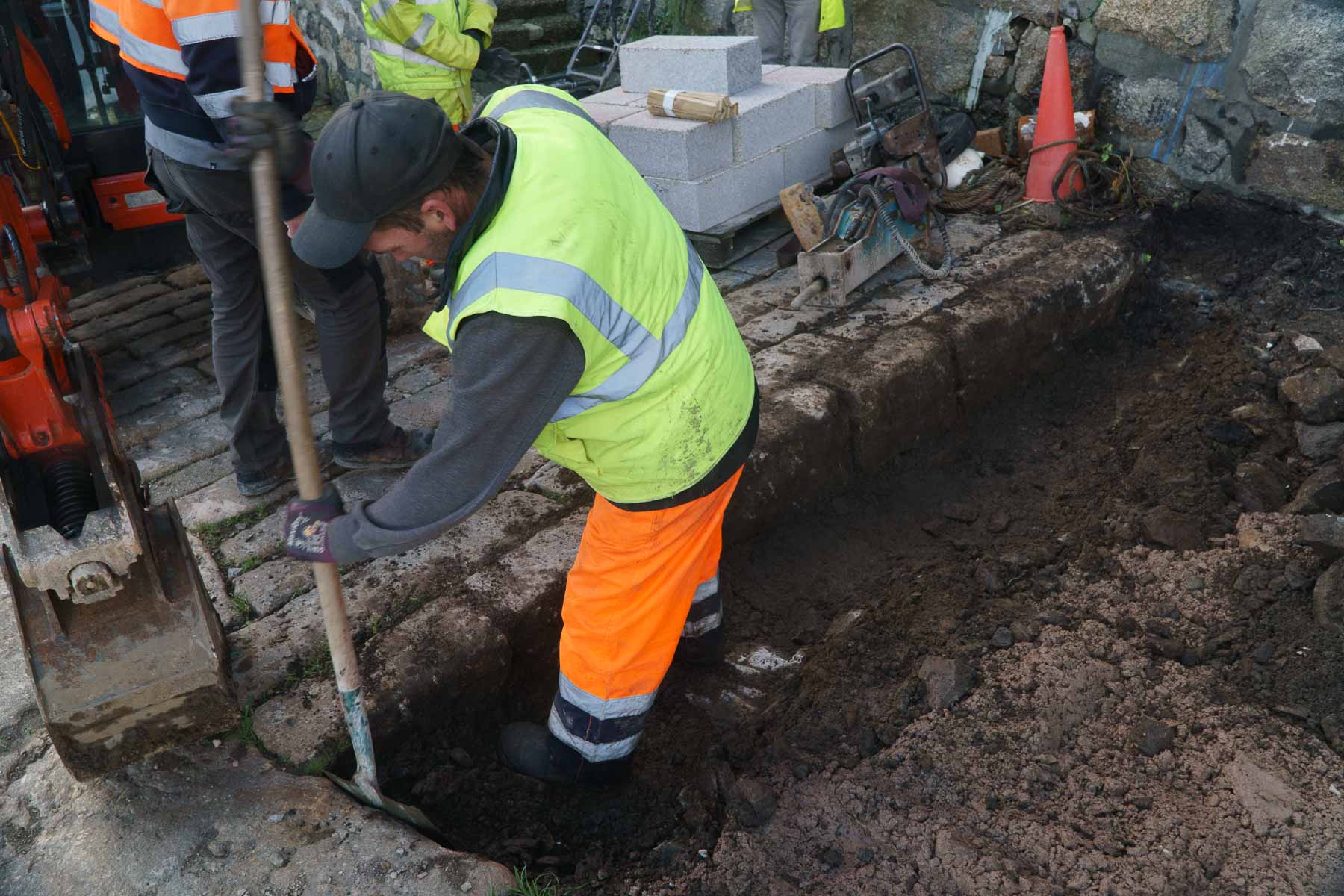 Preparing the bed for the first sett
